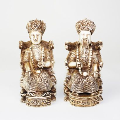  CHINE Paire de couples de mandarins en ivoire sculpté XXème siècle Haut : 16 cm