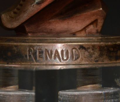 null  "Cacatoès"

Françis RENAUD ( 1887- XXème Siècle)Mascotte signée Renaud. Bronze...