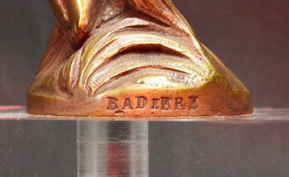 null "Libellule"

Mascotte signée Badière. Bronze argenté.
H: 17 cm.
