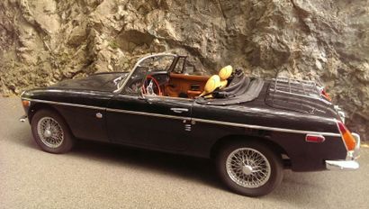 null 1976 MG B
Titre de circulation européen

C'est au salon de Londres en septembre 1962...