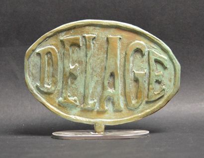 null "Logo Delage"

Laurent GEORGES (Né en 1940) 
Bronze, fonte à la cire perdue...