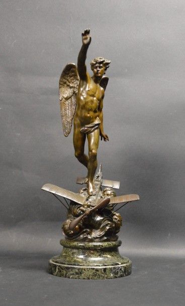 null «Homme Ailé sur Blériot XI»

Bronze signé E. Carlier. Figure allégorique célébrant...
