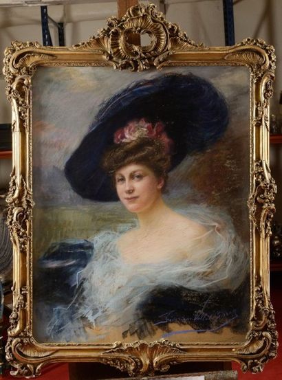 null Frédérique VALLET-BISSON (1865-?) Elégante Pastel signé en bas à droite Bel...