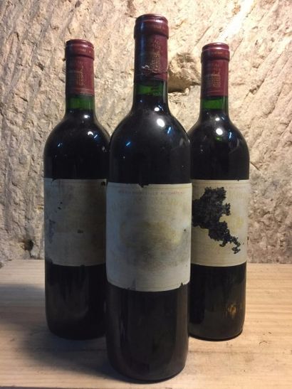 null 3 blles 1975 Château MARGAUX (Margaux) Bons Niveaux/ Etiquettes passées/ 2 EA...