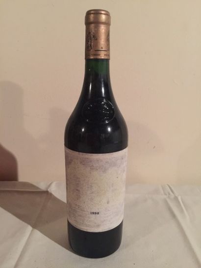 null 1 BLLE
Château HAUT BRION (Graves)
1990
Bon niveau/étiquette passée