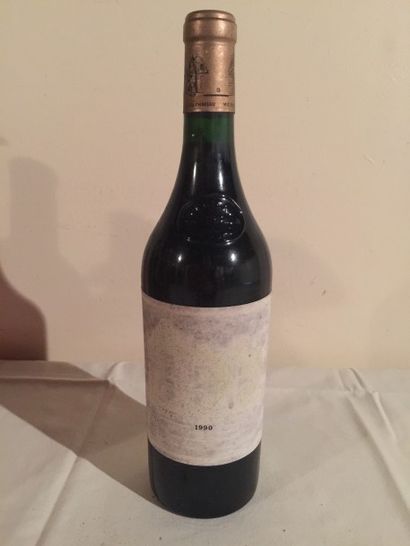 null 1 BLLE
Château HAUT BRION (Graves)
1990
Bon niveau/étiquette passée