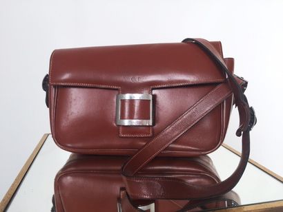 HERMES Paris SAC "Martine" en cuir box marron. Porté épaule. Bandoulière en cuir...