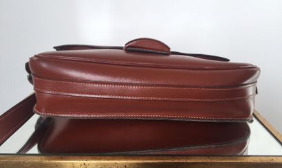 HERMES Paris SAC "Martine" en cuir box marron. Porté épaule. Bandoulière en cuir...