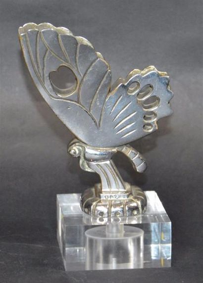 null François Victor BAZIN (1897-1956) "Papillon" Mascotte signée Bazin, bronze nickelé....