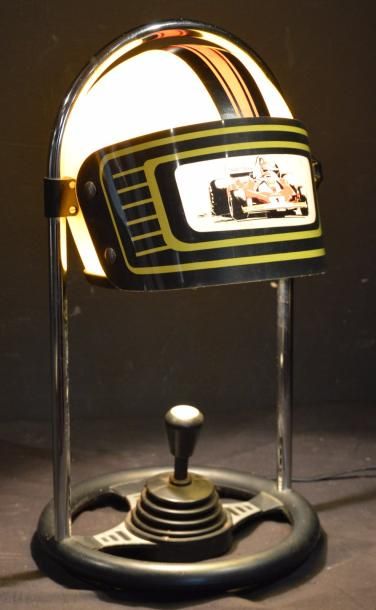 null « Lampe Design »

Fabrication Allemande de la fin des 60's. Abat-jour formé...