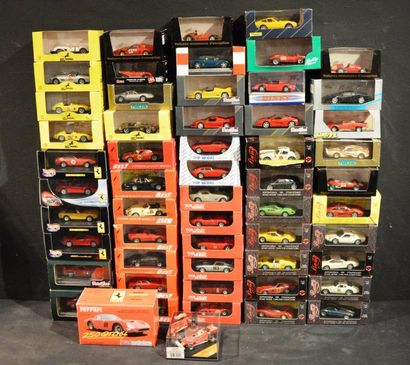 null "Miniatures- Ferrari" Lot de plus de 50 miniatures au 1/43° sur le thème des...