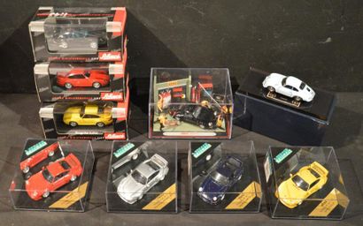 null "Miniatures Porsche" Lot de 9 miniatures, échèlle 1:43°. 4 miniatures de la...