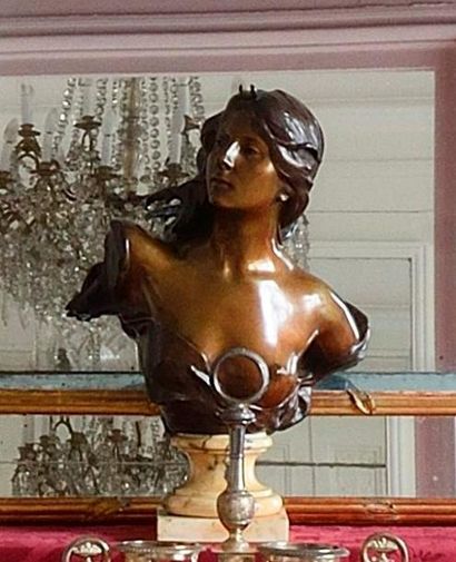 Paul GASQ (1860-1944) Diane Buste en bronze...