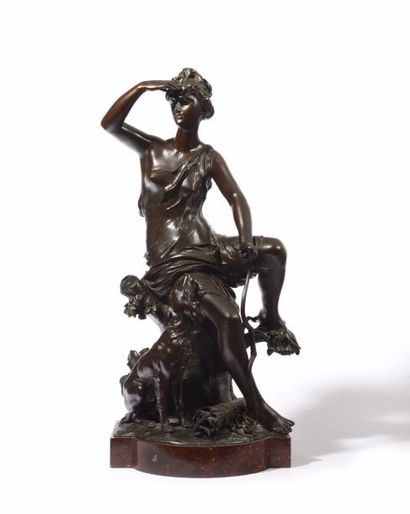 null Luca MADRASSI (1848-1919) Diane Chasseresse Bronze à double patine Signé sur...