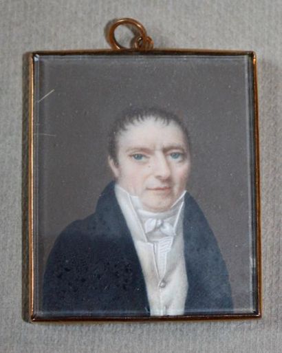 null ECOLE DE J.B. AUGUSTIN Vers 1815 Portrait d'un homme en buste à la redingote...