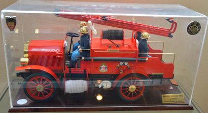 null " Maquette de Claude Marino : Premier secours de Dion, Monaco, 1909"

Camion...