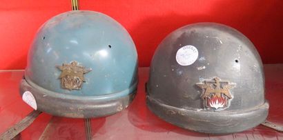 null " Casque Motocycliste Sapeur-Pompier Altus" Deux casques de motocycliste de...