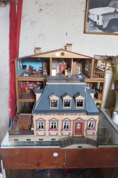 null "Modèles de Maisons "

Grande maison de poupée en bois avec éclairage et aménagement...