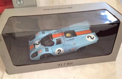 null "Jouets Porsche 911 & 917" Collection de deux jouets édités par "Porsche Design,...