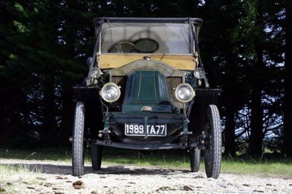  1915 Renault EK châssis n° 58748. Carte grise de collection. La EK de 1913 est une...