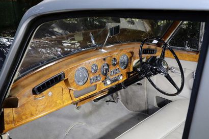 null 1960 Bentley S2 N° châssis : B271CT. Carte grise française.

La Bentley S2 a...