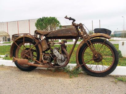 null 1929 MOTOSACOCHE, 250 cc N° Cadre : 26228 N° Moteur : 109024 Titre de circulation...