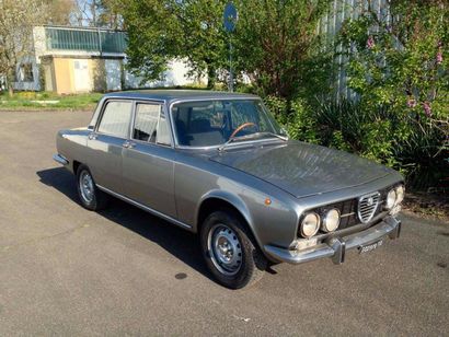 null ALFA ROMEO GIULIA TI BERLINE 1600 1966 peu de propriétaires titre de circulation...