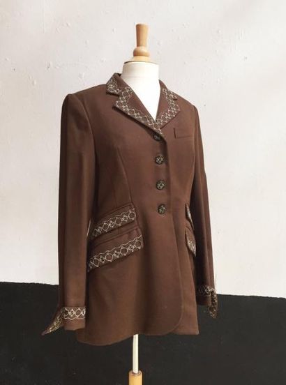 Nina RICCI VESTE en laine marron. Bon état. Env. T. 40.