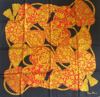 Nina RICCI CARRE en soie orange imprimé de motif fleuri. Parfait état. 82 x 82 c...