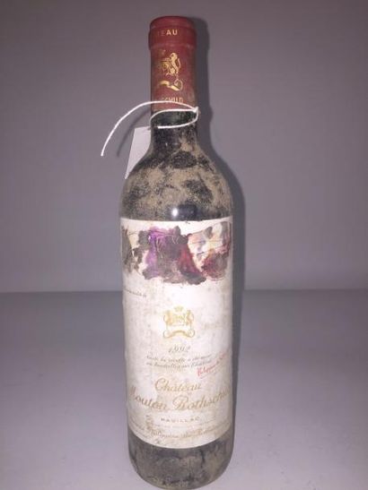 null 1 Blle Château MOUTON ROTHSCHILD (Pauillac) 1992 - Etiquette sale