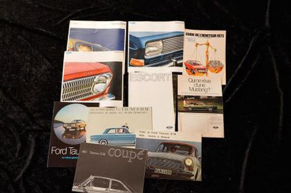 null "Catalogues Ford (Allemagne, DE) de 1949 à 1977" 

 Volumineux lot de catalogues...