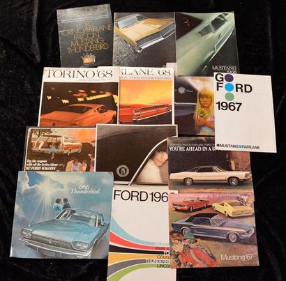 null "Catalogues Ford (Américain, U.S.A) de 1946 à 1980" 

 Volumineux lot de catalogues...