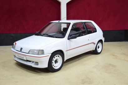 null 1994 PEUGEOT 106 RALLYE Châssis n° VF31CMFZ250622828
Carte Grise française
Produite...