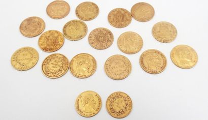 null LOT DE PIECES en or jaune, comprenant 2 pièces de 10 francs au profil de Napoléon...