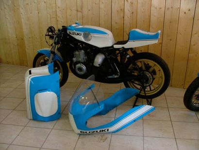 null 1975 

Suzuki Type TR750 xr11

Cadre n°GT750 62858

Véritable TR750 Basée sur...