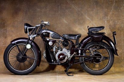 null 1937 

Moto guzzi 250 PE

250 cc - Titre de circulation italien

N° cadre 3.PE.7158...