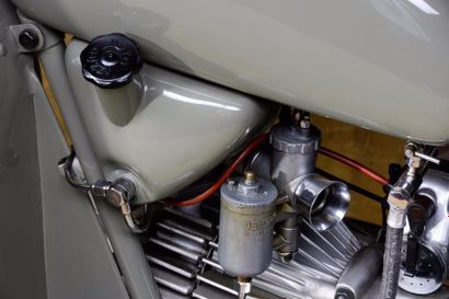 null 1957 

Moto Guzzi 500 Falcone

500 cc - Titre de circulation italien

N° cadre...