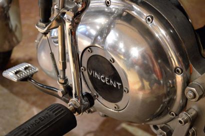 null 1979 

Vincent type 500 Comet 

Cadre n° N122Y5523

 « Black Cat »

Carte grise...