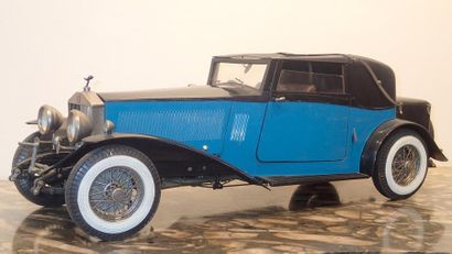 null MAQUETTE de Rolls Royce Phantom II des années 1930 Cages en verre 21 x 63 x...