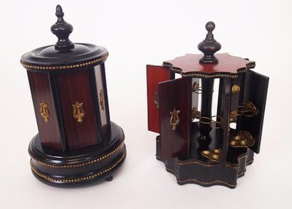 null DEUX PORTES-CIGARES à décors de kiosque en bois noirci. Epoque Napoléon III...