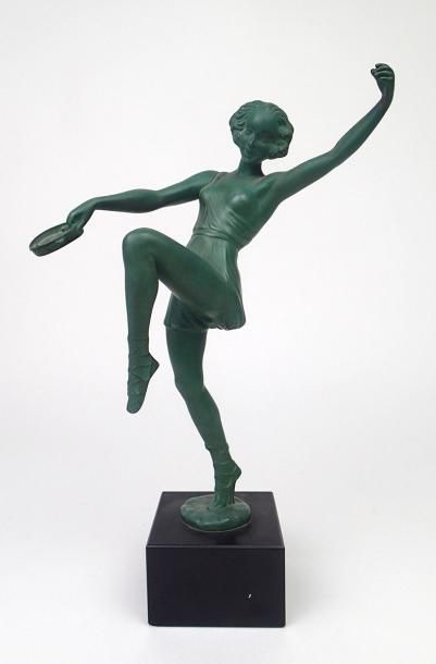null Pierre LE FAGUAYS (1892-1962) dit FAYRAL La danseuse au tambourin Bronze à patine...