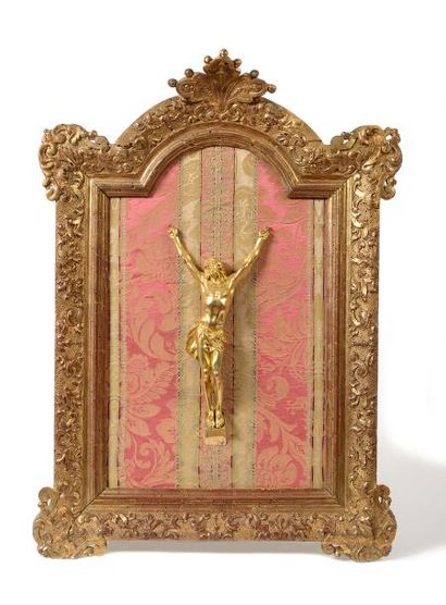 null CHRIST dit « Christ de BOUCHARDON » en bronze doré le périzonium ceint autour...