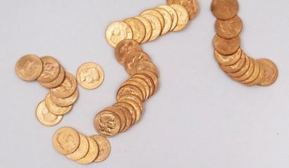 null 50 pièces de 20 Francs français en or jaune datées de 1905 à 1914. Poids brut...