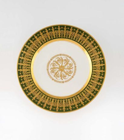 null SÈVRES Rare assiette du service particulier de l’Empereur Napoléon 1er nommé...