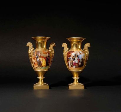 null Russie ou Paris Paire de vases de forme balustre en porcelaine dorée mat et...