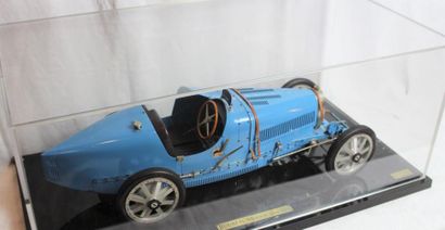 null "Bugatti type 35, Grand Prix de Lyon 1924"

Maquette de Bugatti type 35, fabrication...