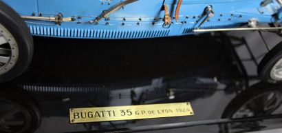 null "Bugatti type 35, Grand Prix de Lyon 1924"

Maquette de Bugatti type 35, fabrication...