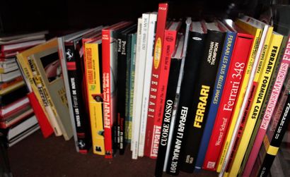 null "Livres - Ferrari"

Importante collection d'une cinquantaine d'ouvrages consacrés...