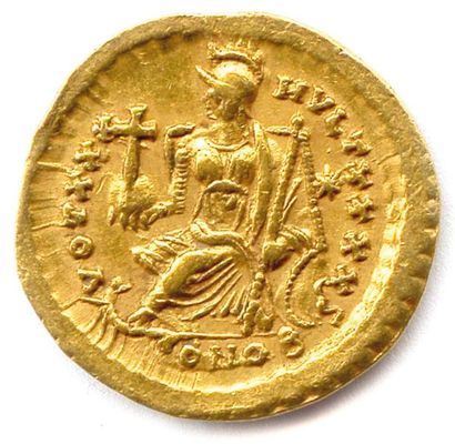 null TH ÉODOSE II (402 – 450) Solidus (sou d’or) frappe à Constantinople. (4,44 g)...