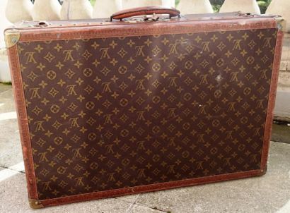 null Louis VUITTON Avenue Marceau. Valise "Alzer" n° 981544 en toile monogramme,...